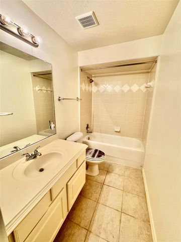 7608 Janak Drive, Houston, TX 77055