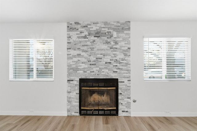 2208 Sunmist Ln, Modesto, CA 95355