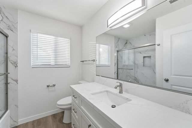 2208 Sunmist Ln, Modesto, CA 95355