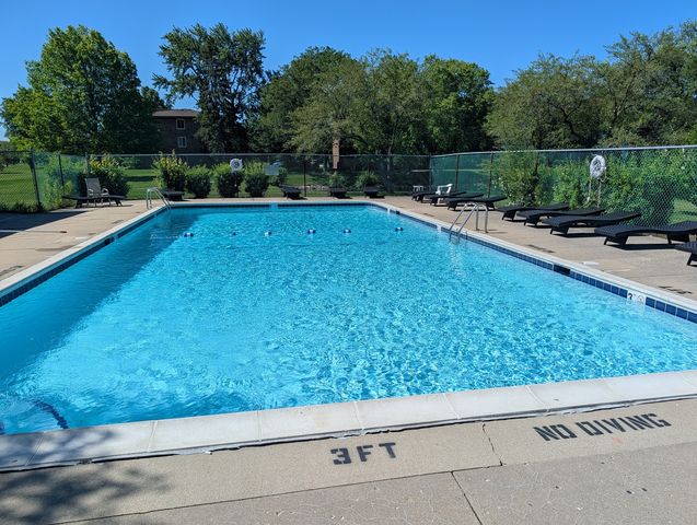 1003 Centurion Lane 7, Vernon Hills, IL 60061