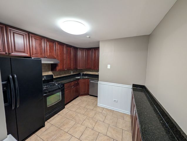 1003 Centurion Lane 7, Vernon Hills, IL 60061
