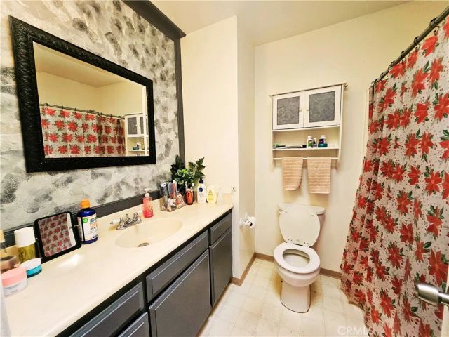 1337 W Latham, Hemet, CA 92543