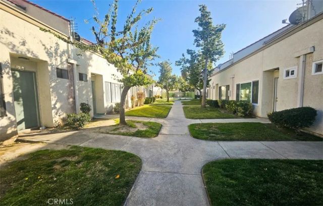 1337 W Latham, Hemet, CA 92543