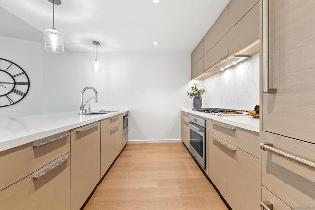 888 W E Street 3904, San Diego, CA 92101