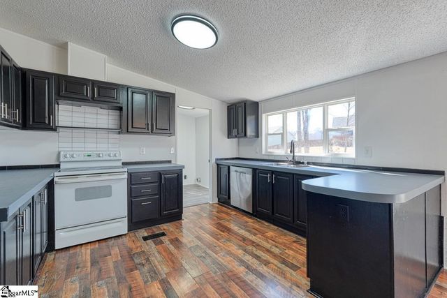 180 Holden Road, Inman, SC 29349