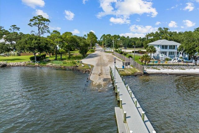 5333 Longhorn Trail, Gulf Breeze, FL 32563