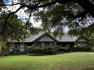 3901 S Nolan River Road, Cleburne, TX 76033
