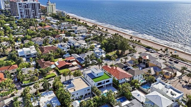 3318 NE 16th Pl, Fort Lauderdale, FL 33305
