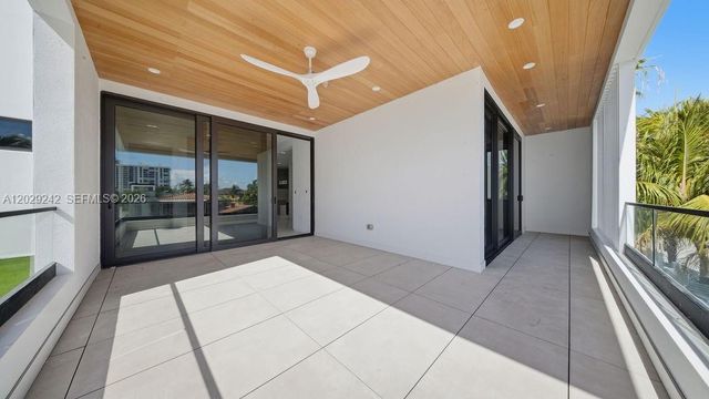 3318 NE 16th Pl, Fort Lauderdale, FL 33305