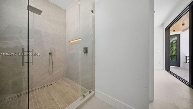 3318 NE 16th Pl, Fort Lauderdale, FL 33305