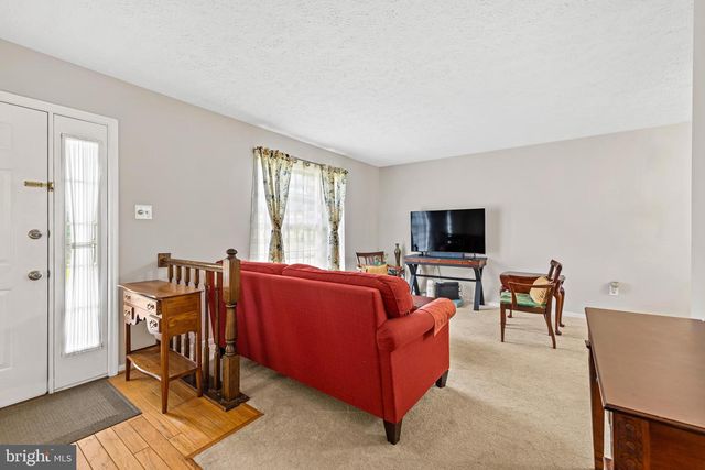 7040 JOHNNYCAKE RD, Baltimore, MD 21244