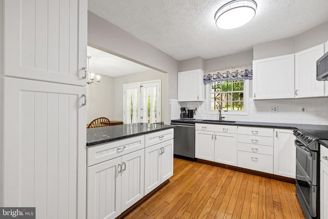 7040 JOHNNYCAKE RD, Baltimore, MD 21244
