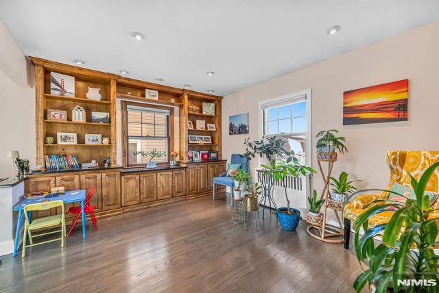 21 Kipp Avenue, Lodi, NJ 07644