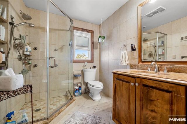 21 Kipp Avenue, Lodi, NJ 07644