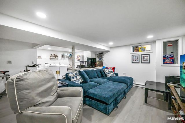 21 Kipp Avenue, Lodi, NJ 07644