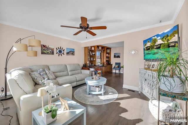 21 Kipp Avenue, Lodi, NJ 07644