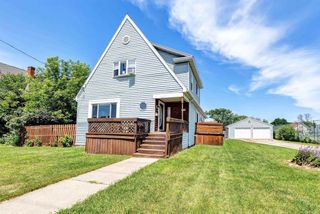 320 E FRANKLIN AVENUE, Neenah, WI 54956