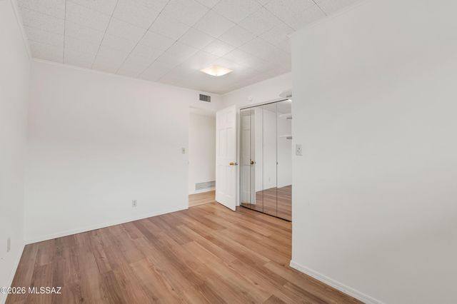 6902 E Calle Canis, Tucson, AZ 85710