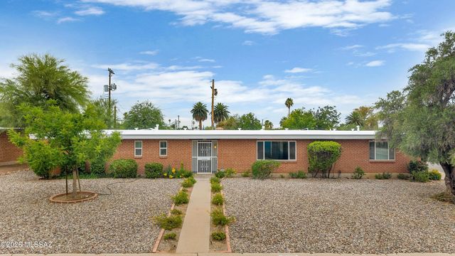 6902 E Calle Canis, Tucson, AZ 85710