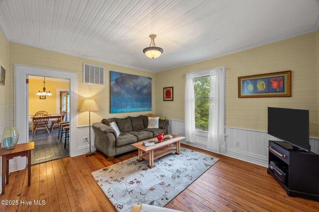 4227 Orchard Creek Road, Oriental, NC 28571