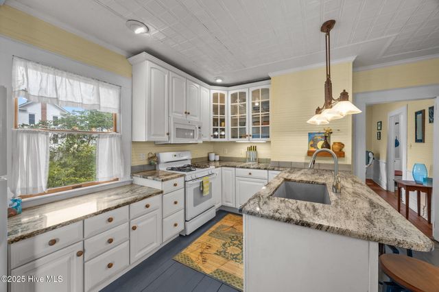 4227 Orchard Creek Road, Oriental, NC 28571