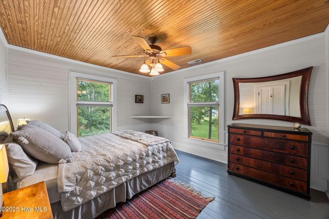 4227 Orchard Creek Road, Oriental, NC 28571