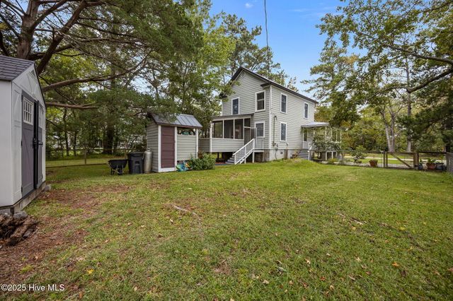 4227 Orchard Creek Road, Oriental, NC 28571