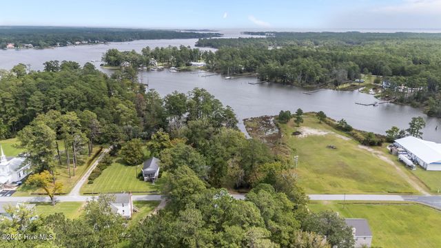 4227 Orchard Creek Road, Oriental, NC 28571