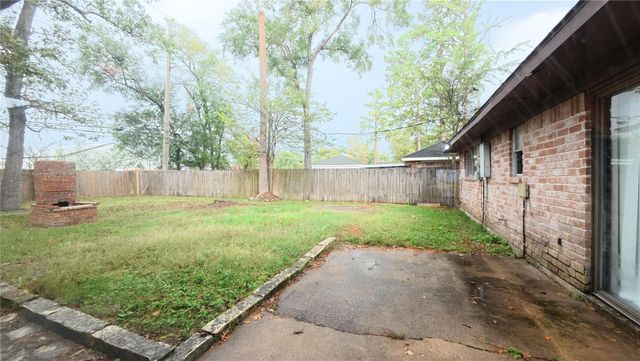 2027 Whispering Springs Drive, Spring, TX 77373