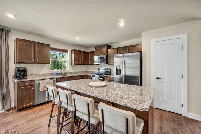 3758 Bradley Road, Norton, OH 44202