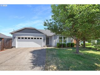 87857 8TH St, Veneta, OR 97487