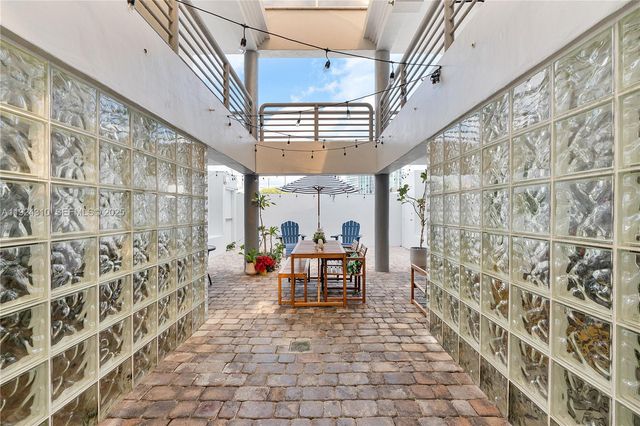 2977 Mcfarlane Rd 9, Miami, FL 33133