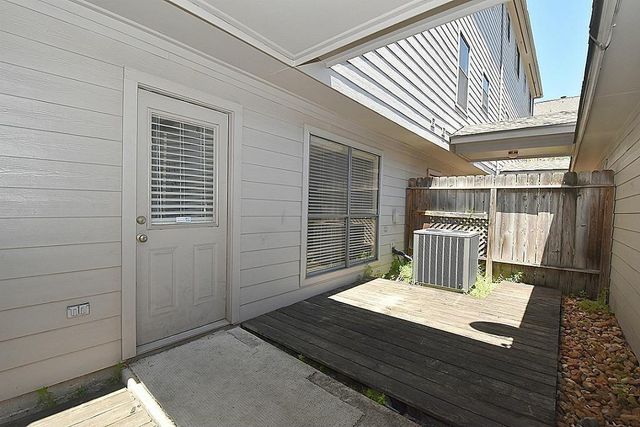 2717 La Branch Street, Houston, TX 77004