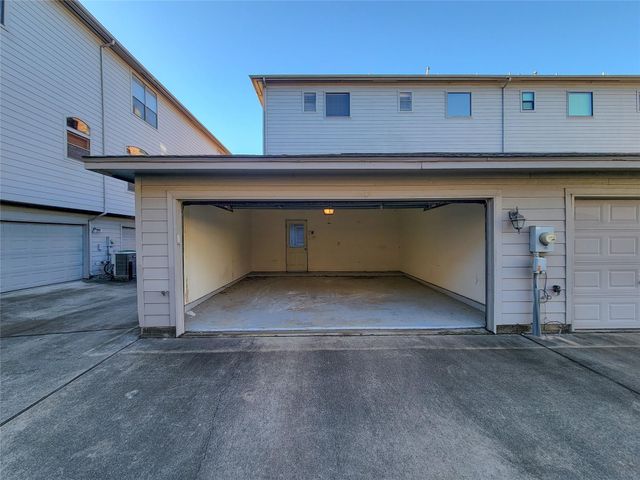 2717 La Branch Street, Houston, TX 77004
