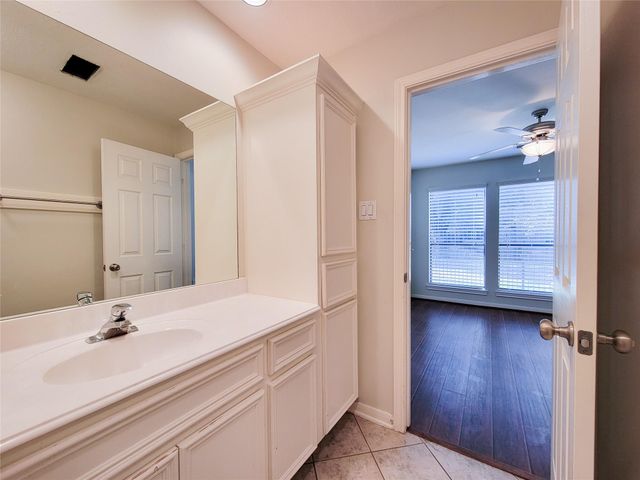 2717 La Branch Street, Houston, TX 77004