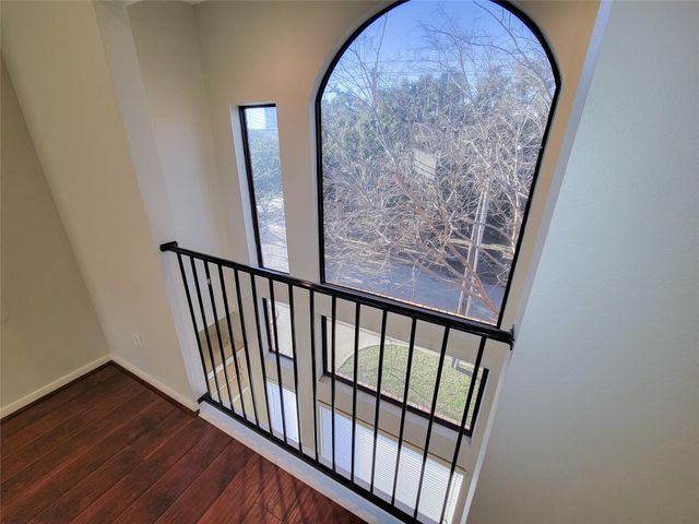 2717 La Branch Street, Houston, TX 77004