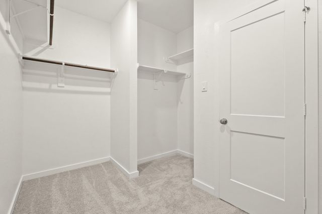 668 Woodhaven Lakes Drive, La Marque, TX 77568