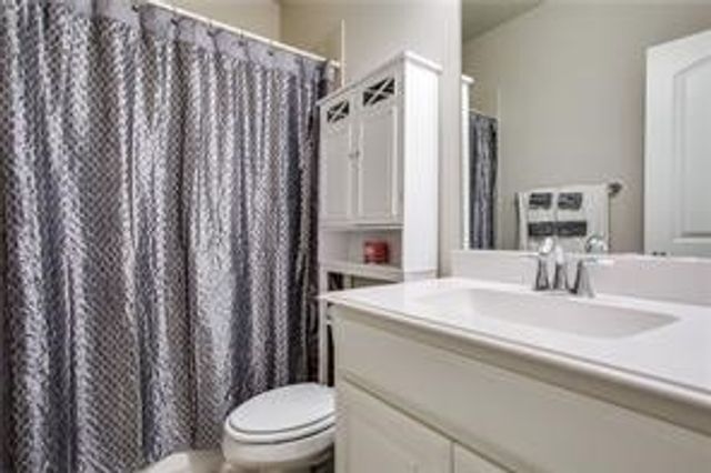 712 Wiltshire Boulevard, Lewisville, TX 75056