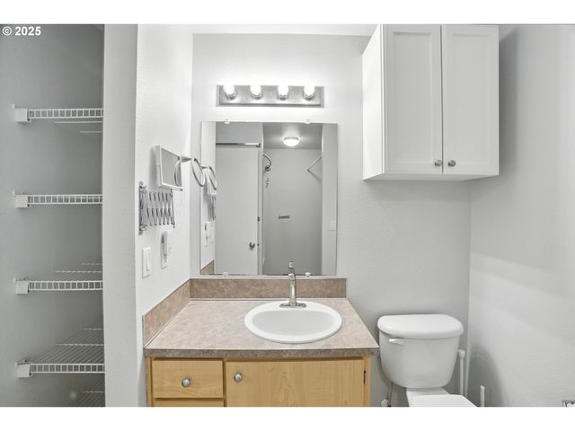 14609 Ne 20TH Ave C203, Vancouver, WA 98686