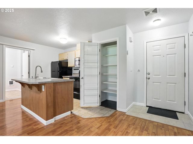 14609 Ne 20TH Ave C203, Vancouver, WA 98686