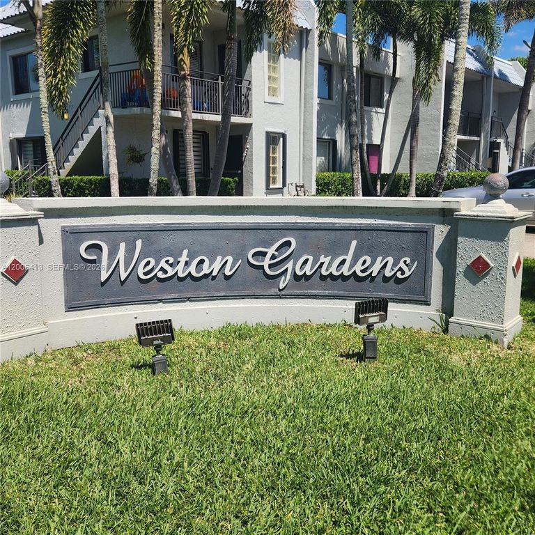 16501 Blatt Blvd 204, Weston, FL 33326