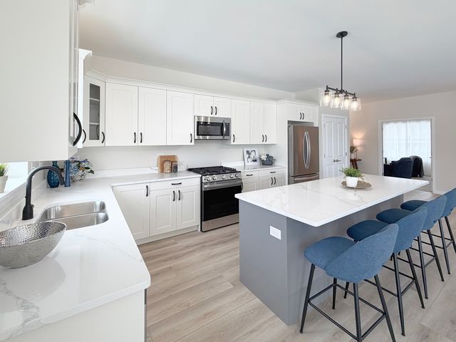 11690 Ryann Road, Huntley, IL 60142