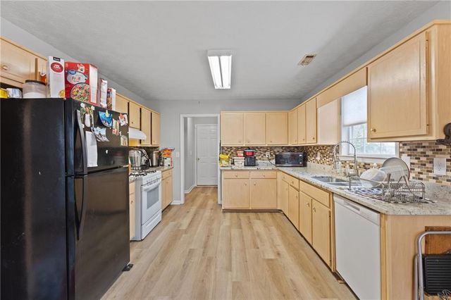 130 Goldfinch Drive, Covington, GA 30016