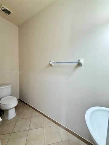 9001 SW 227th St 6, Cutler Bay, FL 33190