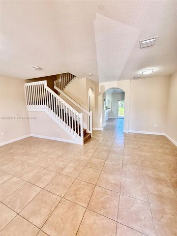 9001 SW 227th St 6, Cutler Bay, FL 33190