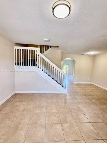 9001 SW 227th St 6, Cutler Bay, FL 33190