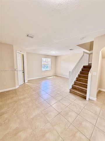 9001 SW 227th St 6, Cutler Bay, FL 33190