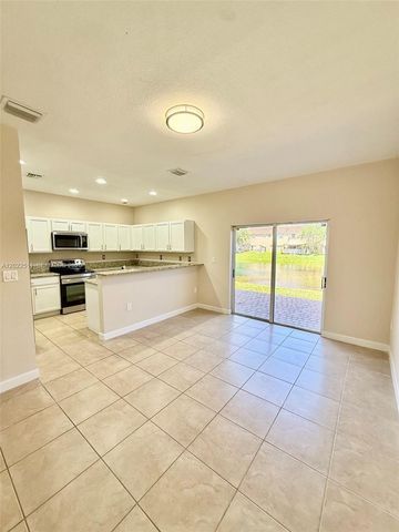 9001 SW 227th St 6, Cutler Bay, FL 33190