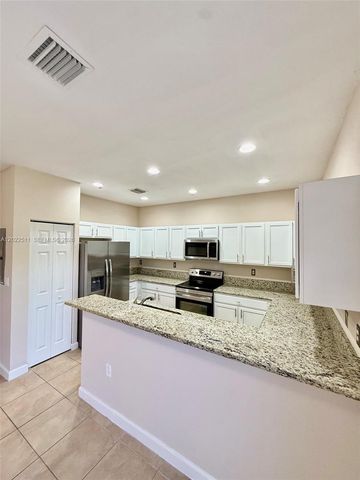 9001 SW 227th St 6, Cutler Bay, FL 33190