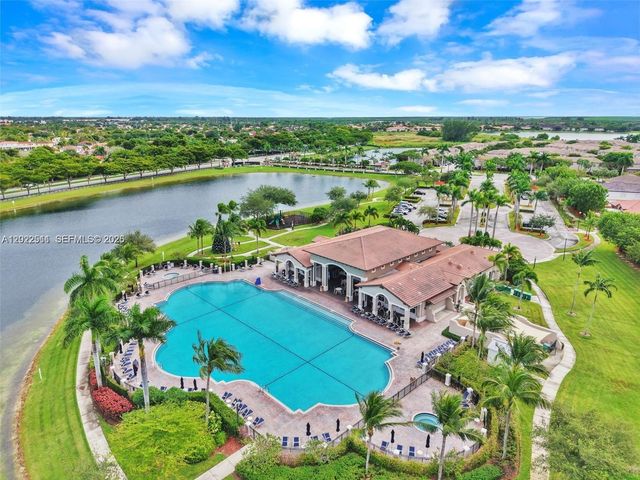 9001 SW 227th St 6, Cutler Bay, FL 33190